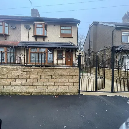 Holiday home Olive House